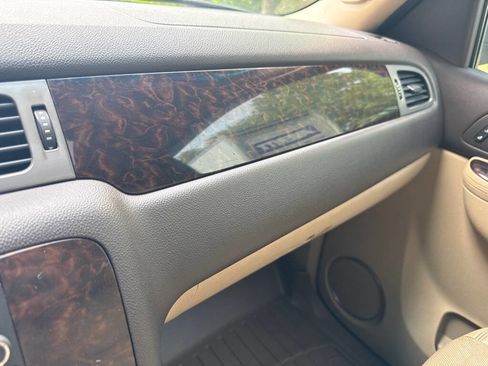 Used 2012 GMC Yukon Denali image 24