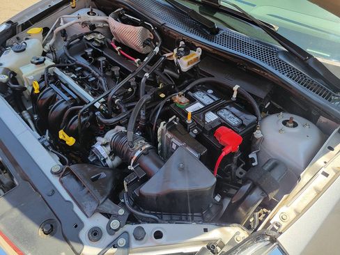 Used 2009 Ford Focus SES FWD image 27