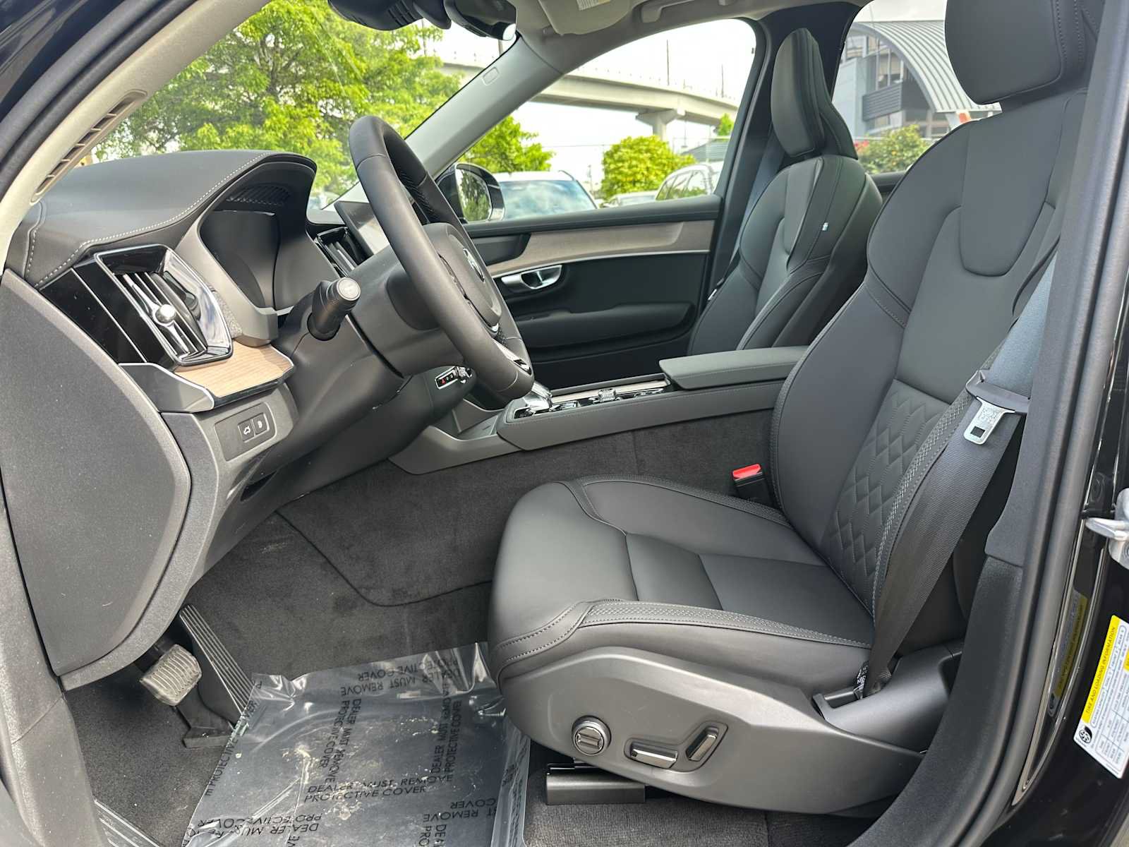 New 2026 Volvo XC90 T8 Plus w/ Protection Package AWD/4WD image 20