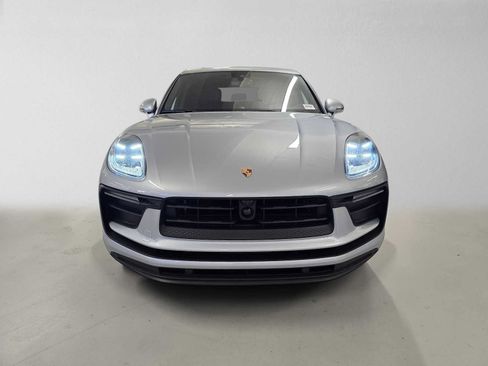 Used 2025 Porsche Macan AWD/4WD image 8