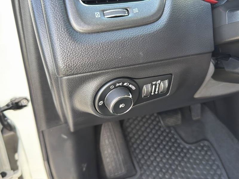 Used 2019 Jeep Compass Trailhawk w/ Cold Weather Group AWD/4WD image 17