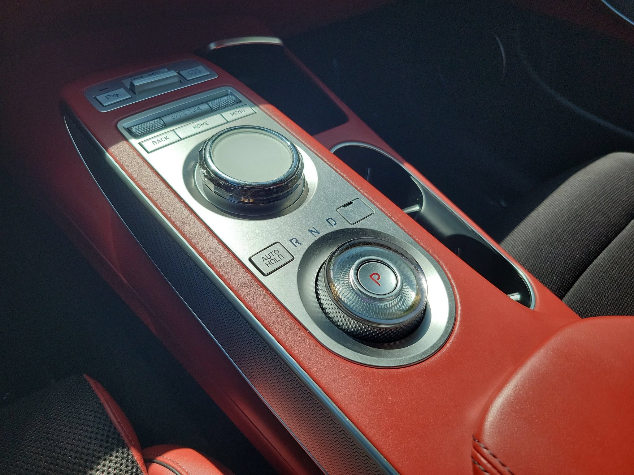 Certified 2024 Genesis GV70 3.5T Sport AWD/4WD image 33