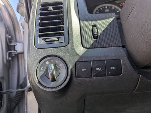 Used 2011 Ford Escape XLT AWD/4WD image 17