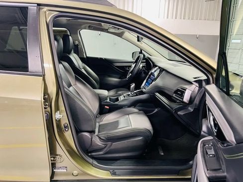Used 2025 Subaru Outback Onyx Edition AWD/4WD image 34
