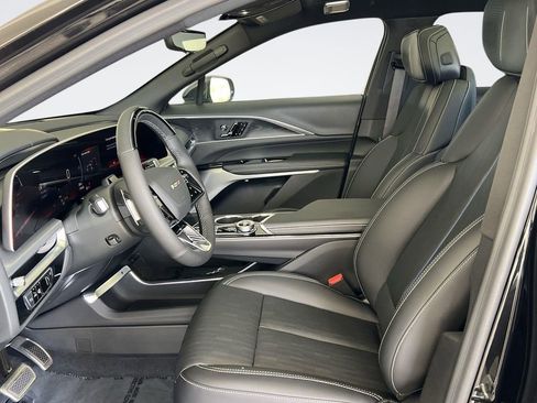 New 2026 Cadillac Lyriq V AWD/4WD image 25