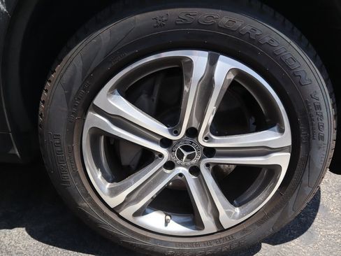 Used 2019 Mercedes-Benz GLC 300 image 18