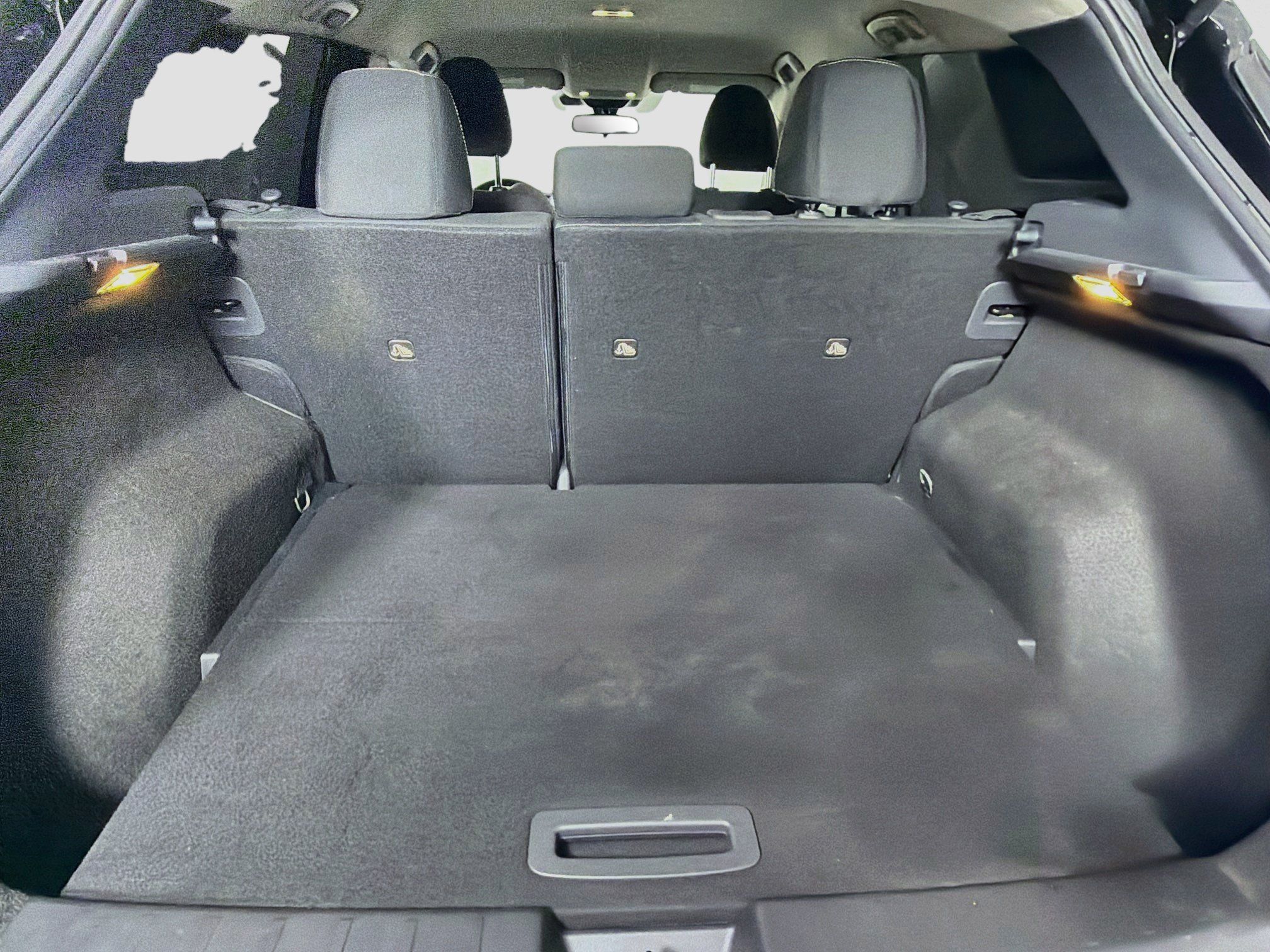 Used 2026 Nissan Kicks SV w/ Charging Package FWD image 26