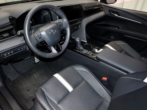 Used 2025 Toyota Camry SE AWD/4WD image 24