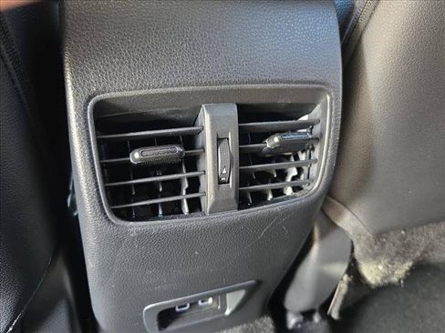 Used 2023 Toyota Corolla Cross XLE FWD image 14