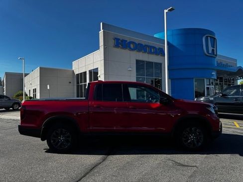 Used 2023 Honda Ridgeline Sport image 4