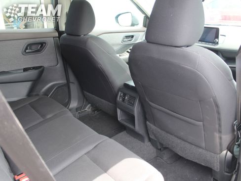 Used 2023 Nissan Rogue S AWD/4WD image 23