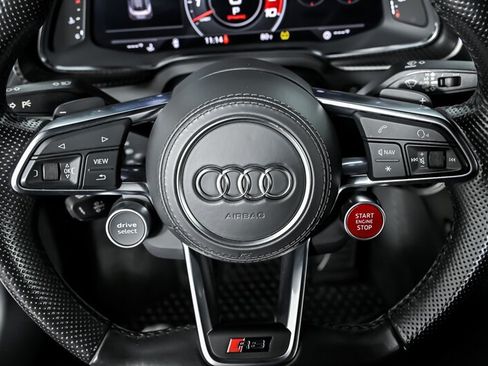Used 2017 Audi R8 V10 w/ Carbon Exterior Package AWD/4WD image 31