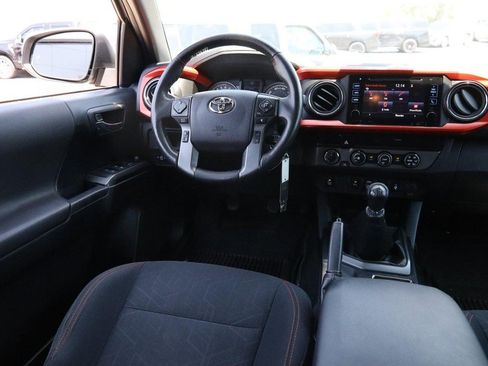Used 2019 Toyota Tacoma TRD Sport w/ Technology Package AWD/4WD image 24