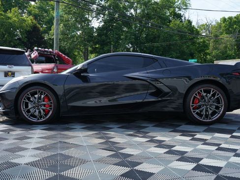 Used 2024 Chevrolet Corvette Stingray Preferred Cpe w/ Z51 Performance Package RWD image 11