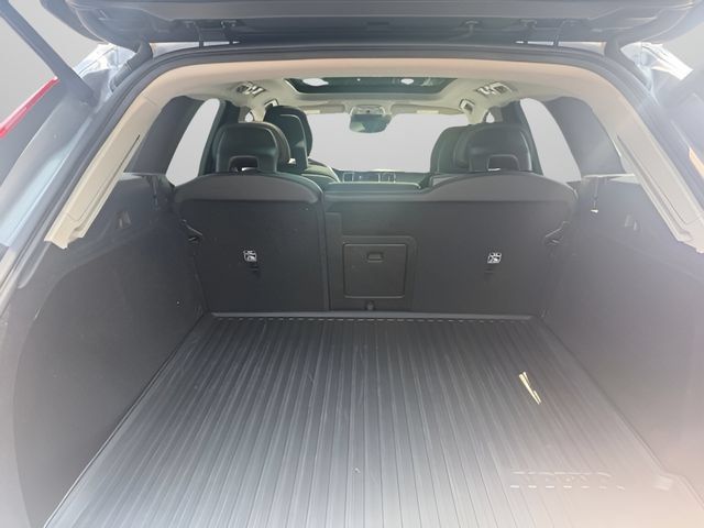 Used 2018 Volvo XC60 T6 Momentum w/ Advanced Package AWD/4WD image 9