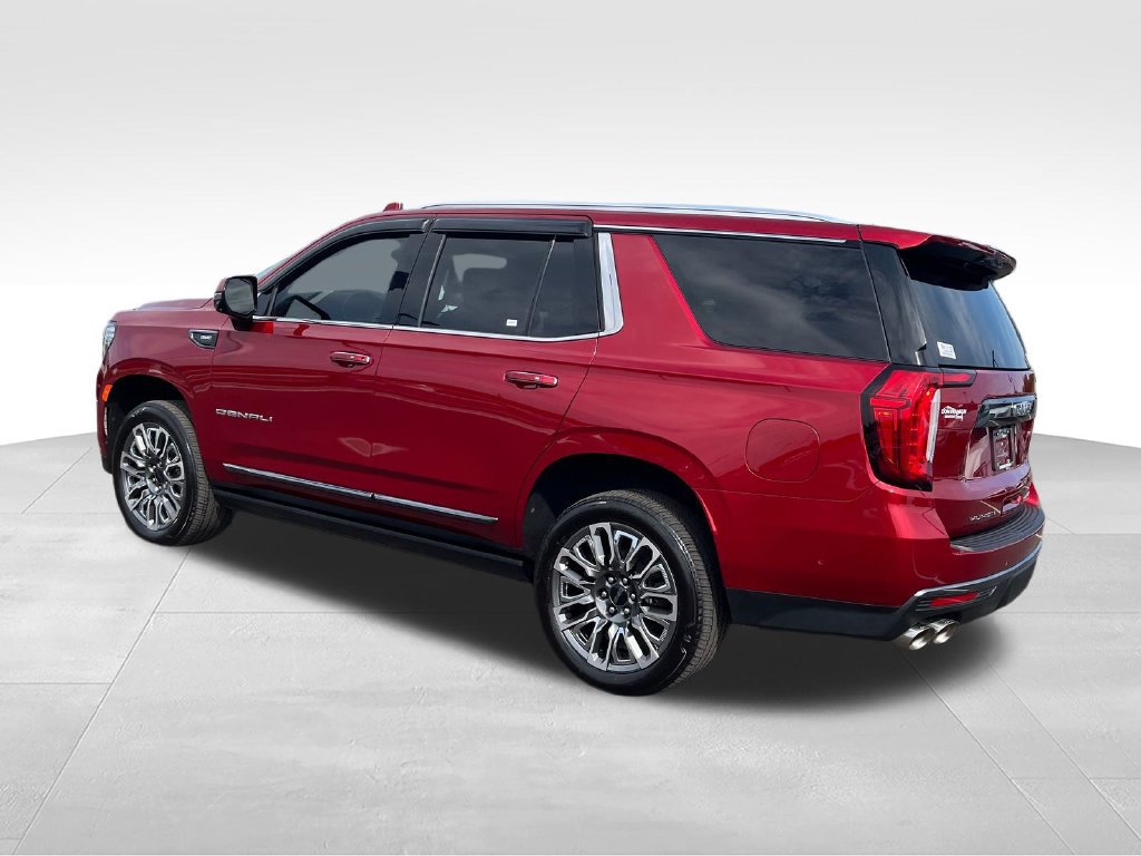 Used 2023 GMC Yukon Denali Ultimate AWD/4WD image 3