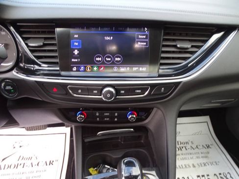 Used 2019 Buick Regal Preferred w/ Driver Confidence Package I FWD image 18
