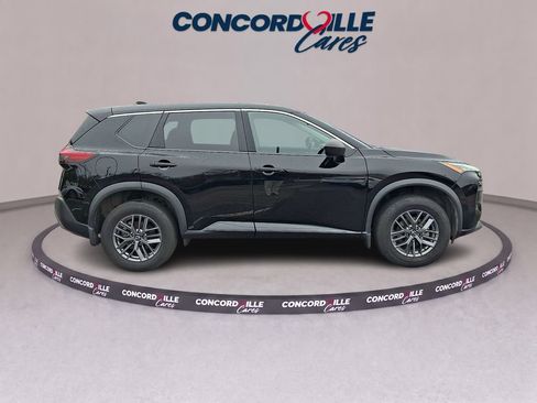 Used 2023 Nissan Rogue S AWD/4WD image 7