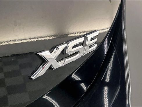 Used 2019 Toyota Camry XSE FWD image 7