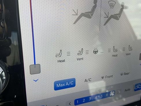 Used 2024 RAM 2500 Limited image 34