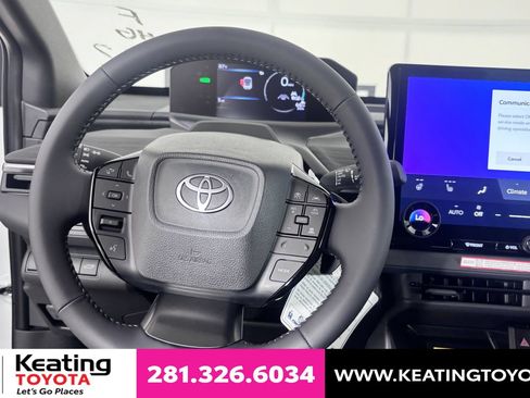 New 2026 Toyota C-HR AWD/4WD image 11