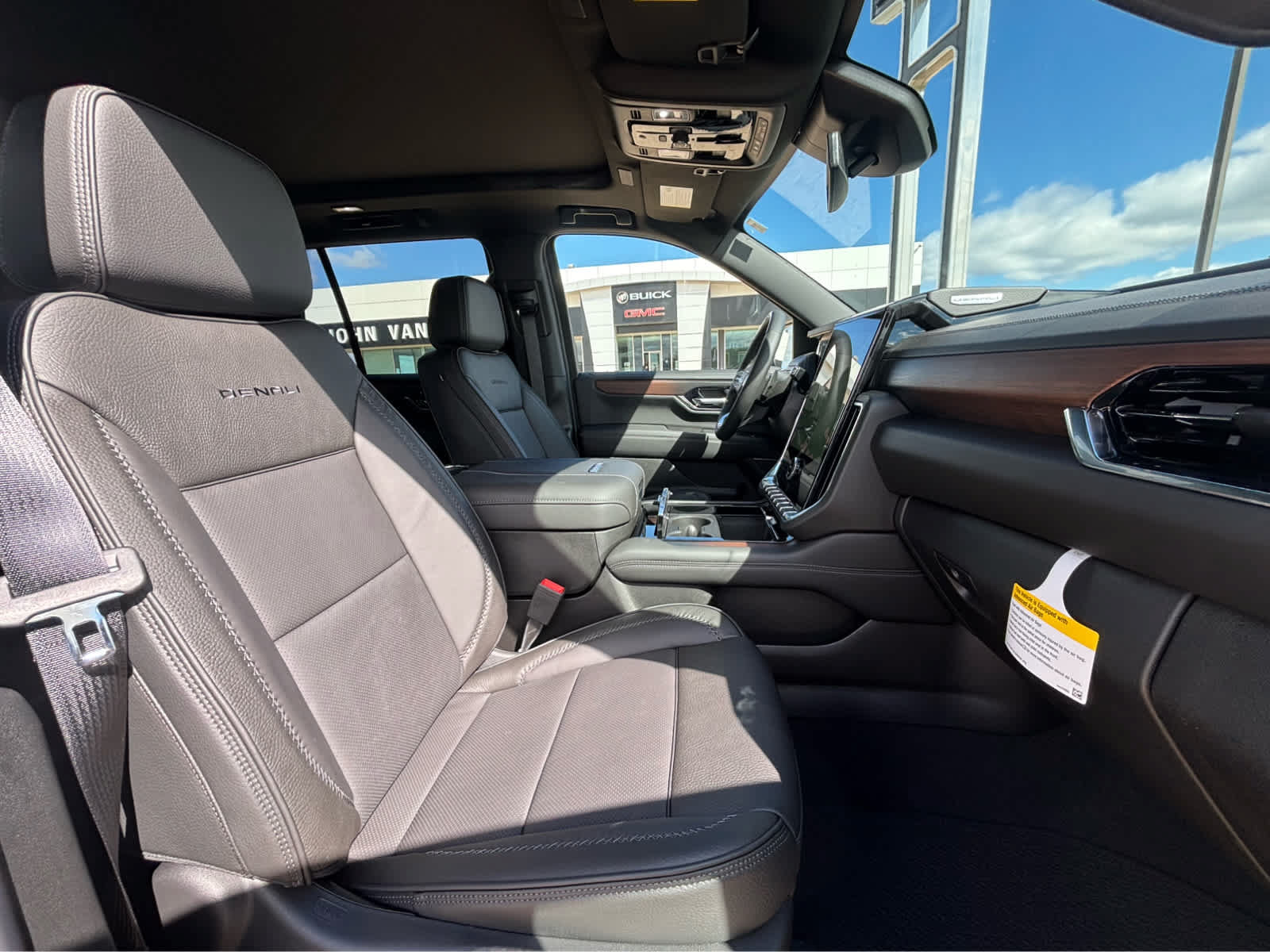 New 2027 GMC Yukon Denali w/ Sun & Power Step Package AWD/4WD image 12