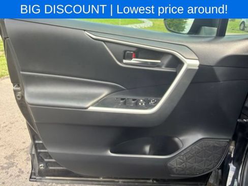 Used 2019 Toyota RAV4 XLE w/ Carpet Mat Package AWD/4WD image 22