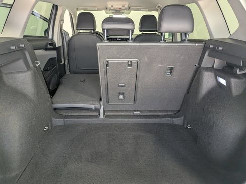 Used 2024 Volkswagen Taos SE FWD image 26