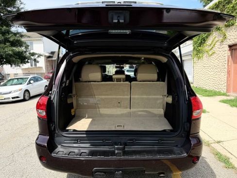Used 2016 Toyota Sequoia Limited w/ Safety & Convenience Package AWD/4WD image 7