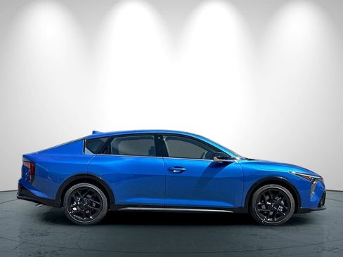 New 2025 Kia K4 GT-Line Turbo image 3
