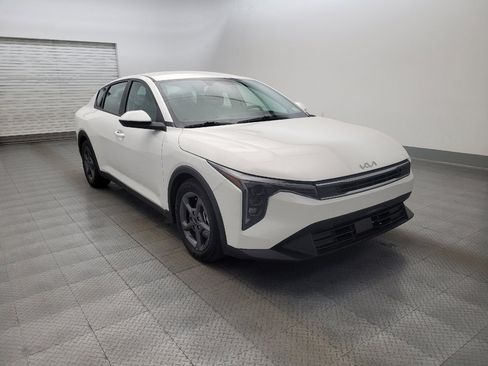Used 2025 Kia K4 FWD image 13