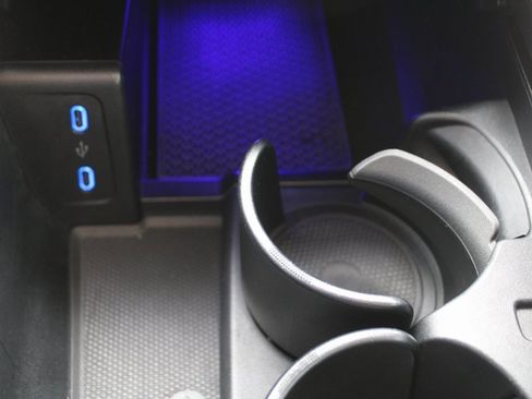 Certified 2023 Mercedes-Benz EQS 580 4MATIC SUV image 40