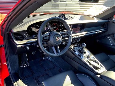 Used 2024 Porsche 911 Carrera GTS image 4