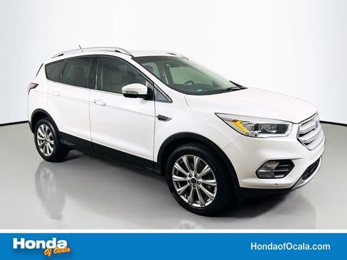 Used 2018 Ford Escape Titanium image 1