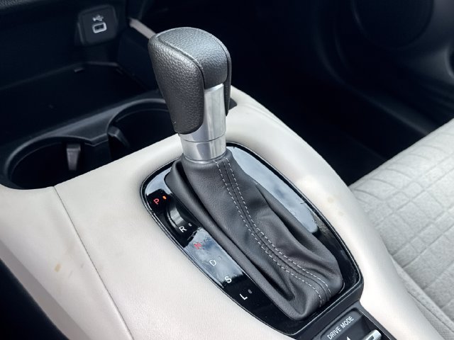 Used 2025 Honda HR-V LX image 16