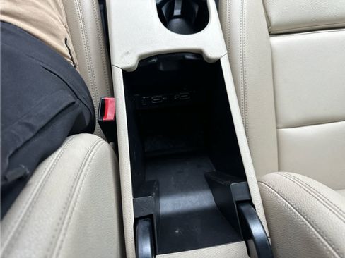 Used 2018 Mercedes-Benz CLA 250 4MATIC image 34