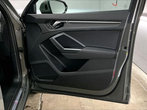 Used 2025 Audi Q3 2.0T Premium w/ Convenience Package image 26