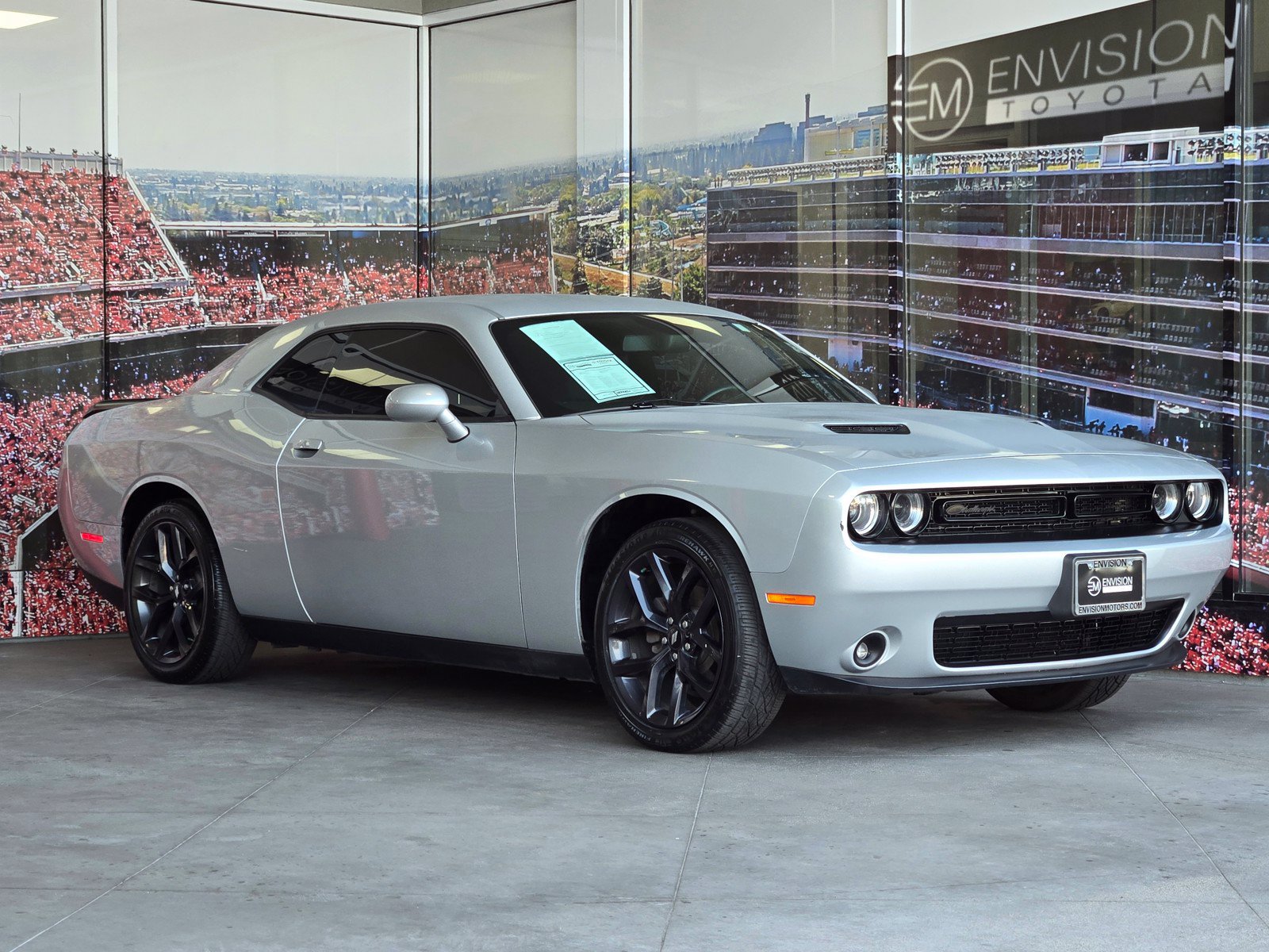 Used 2019 Dodge Challenger SXT w/ Blacktop Package RWD image 1