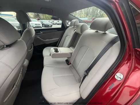 Used 2015 Hyundai Sonata SE FWD image 14