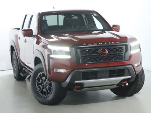 Used 2022 Nissan Frontier PRO-4X w/ Pro-4X Premium Package image 2