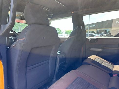 Used 2021 Ford Bronco Outer Banks w/ Sasquatch Package AWD/4WD image 16