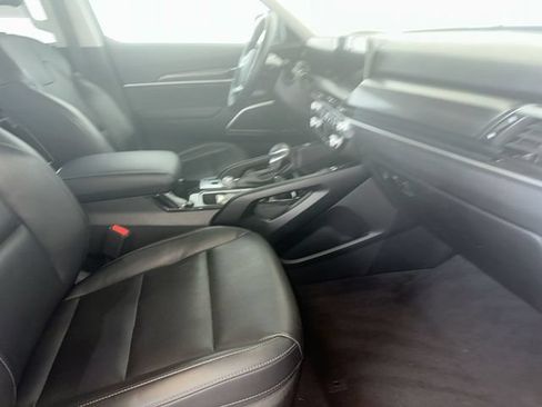 Certified 2024 Kia Telluride S w/ S Sunroof Package AWD/4WD image 29