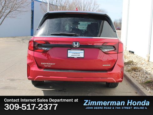 New 2026 Honda Odyssey Touring image 8