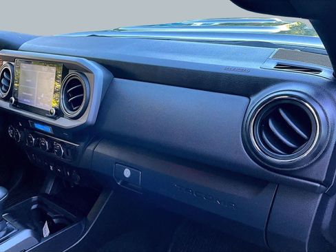Certified 2023 Toyota Tacoma TRD Sport w/ Technology Package AWD/4WD image 17