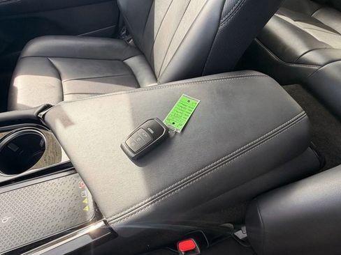Used 2023 Toyota Mirai w/ Advanced Technology Package RWD image 24
