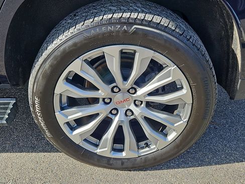 Used 2022 GMC Yukon Denali image 32