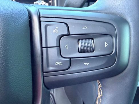 Used 2025 GMC Sierra 2500 AT4 w/ AT4 Premium Plus Package AWD/4WD image 15