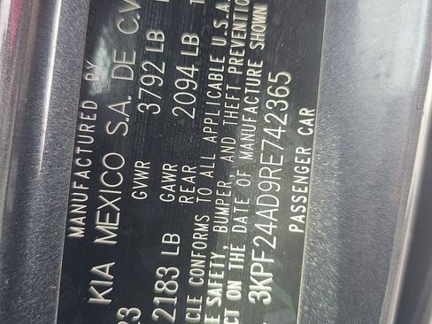 Used 2024 Kia Forte LXS w/ LXS Technology Package image 15