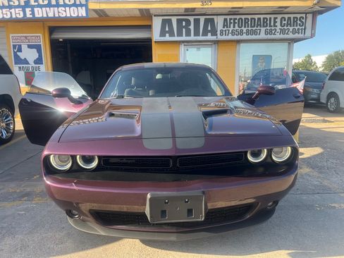 Used 2020 Dodge Challenger SXT w/ Blacktop Package RWD image 8