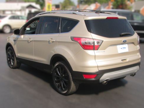 Used 2017 Ford Escape Titanium AWD/4WD image 4